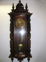 Антикварные Настенные маятниковые часы с репетиром. Высота 130 см. Цена 450 евро