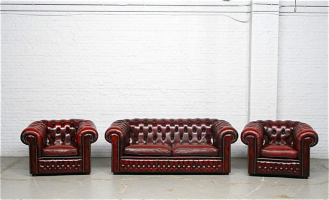25. Антикварный Комплект Честерфилд - диван и два кресла. Около 1930 года.