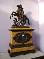 115. Антикварные Каминные часы Укрощение коня. Около 1870 г. Высота 70 см. Цена 4000 евро.