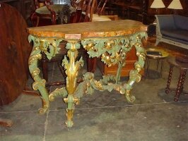 143. Антикварный Консольный столик. Около 1800 г. Цена 15000 евро.