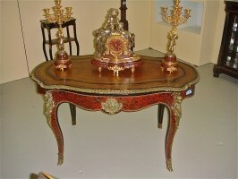 186. Антикварный Письменный стол Буль. Около 1870 г. Цена 5900 евро.