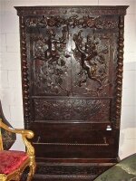 195. Антикварный Резной гардероб с дверками. Около 1780 г. 225x133x36 см. Цена 5000 евро.