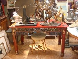 274. Антикварный Китайский письменный стол. Около 1920 года. 129х67х75 см. 2500 евро