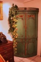 Антикварный угловой расписной шкаф. 18 век. Франция. 200x80 см.