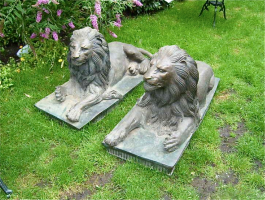 70. Антикварная скульптура Пара львов. Бронза. Около 1880 года. 130x65x60 см. Цена 9000 евро.
