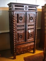1. Антикарный Бретонский шкаф. 19 век. 105x44x195 см.