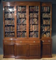 10. Антикарный Книжный шкаф. Англия. 1840 год. 256x229x54 см. Цена 12000 евро.