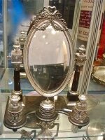 64. Антикварное Зеркало с туалетными принадлежностями. Серебро. 19 век. 62х45х35 см. Цена 8500 евро