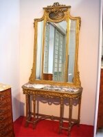 9. Антикварное Зеркало с консольным столом. 19 век. 4000 евро.