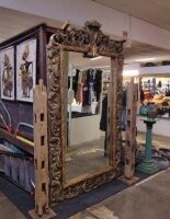 Антикварное настенное зеркало в резной раме. 19 век. Высота 250 см. Цена 2300 евро